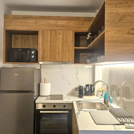 Sunshore Center #1 Apartment